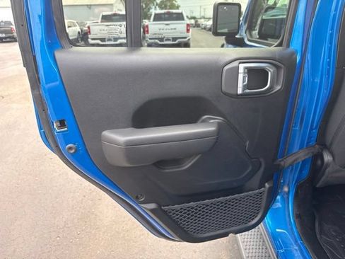 Used 2022 Jeep Wrangler Unlimited Sport AWD/4WD image 18