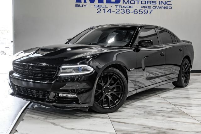 Used 2017 Dodge Charger R/T RWD image 2