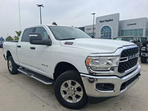 Used 2024 RAM 2500 Big Horn AWD/4WD image 1