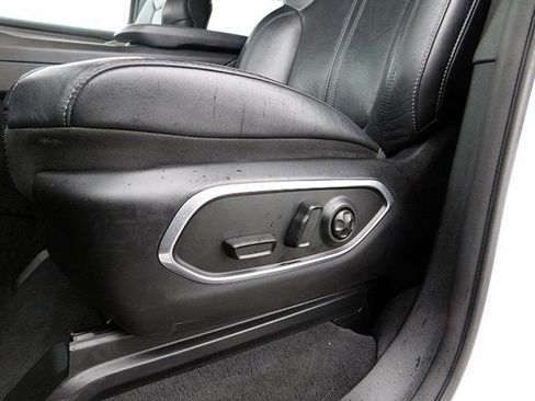 Used 2023 Jeep Wagoneer L Series II image 18