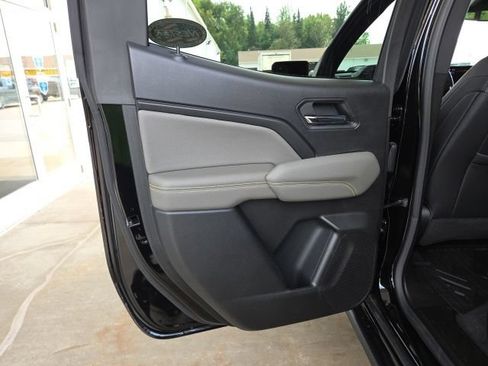 Used 2025 Chevrolet Colorado ZR2 AWD/4WD image 26