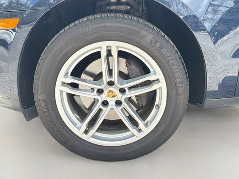 Used 2019 Porsche Macan AWD/4WD image 41