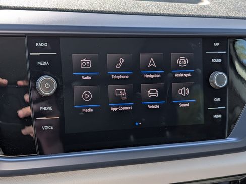 Certified 2023 Volkswagen Taos SE w/ Panoramic Sunroof Package AWD/4WD image 22
