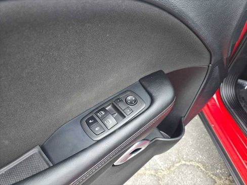 Used 2022 Dodge Challenger GT RWD image 16