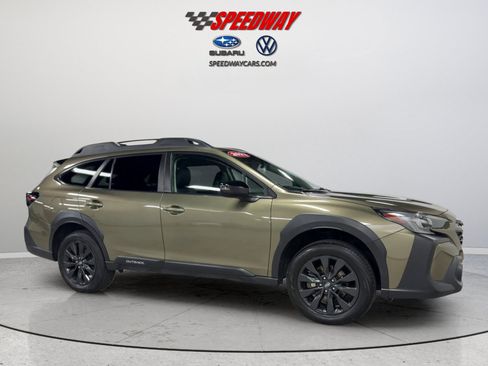 Used 2023 Subaru Outback Onyx Edition AWD/4WD image 3