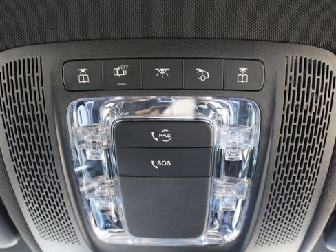 Used 2025 Mercedes-Benz GLA 250 4MATIC image 15