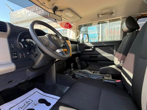 Used 2007 Toyota FJ Cruiser 4WD image 9