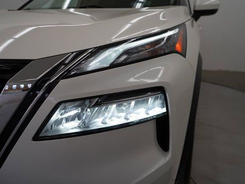 Used 2023 Nissan Rogue SV w/ SV Premium B Package image 81