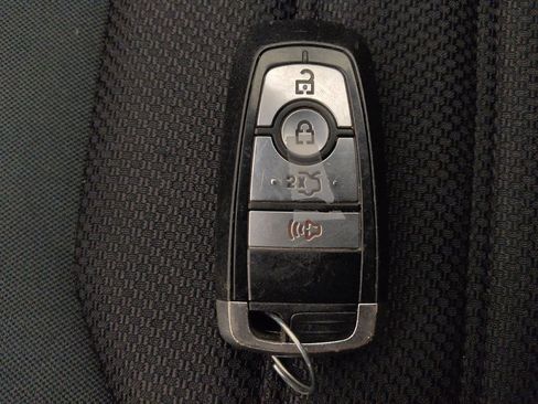 Used 2019 Ford Fusion SE FWD image 32