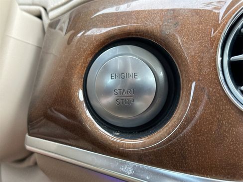 Used 2014 Mercedes-Benz S 550 Sedan image 25