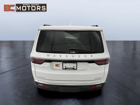 Used 2022 Jeep Wagoneer Series II w/ Convenience Group I AWD/4WD image 7