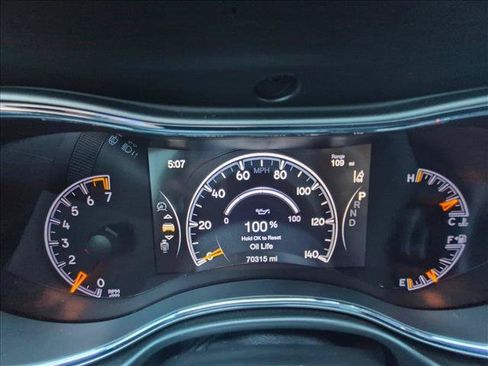 Used 2021 Jeep Grand Cherokee Laredo X AWD/4WD image 11