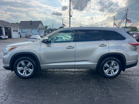 Used 2014 Toyota Highlander Limited AWD/4WD image 4