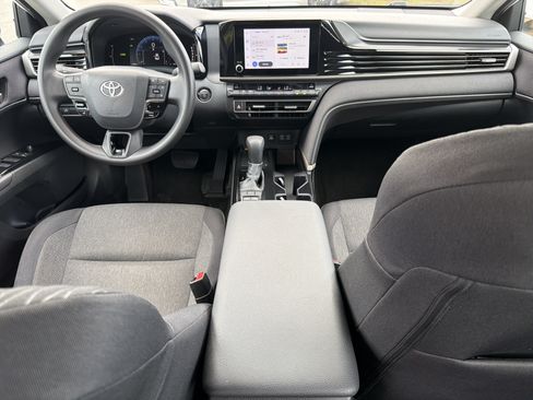 Certified 2025 Toyota Camry LE FWD image 4