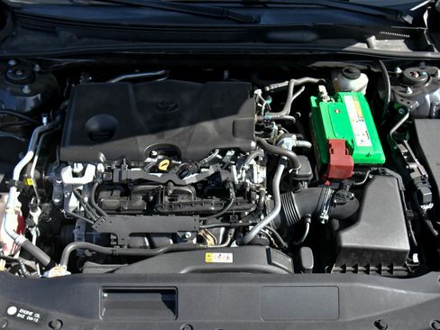 Used 2022 Toyota Camry SE FWD image 40