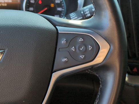 Used 2023 Chevrolet Traverse RS FWD image 28