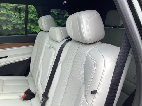 New 2026 Cadillac Vistiq Sport w/ LPO, Premium Carpet Package image 18