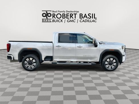 Used 2024 GMC Sierra 2500 Denali image 9