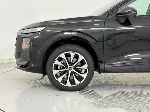 New 2026 Audi Q3 quattro 2.0T w/ Driver Assistance Package AWD/4WD image 20