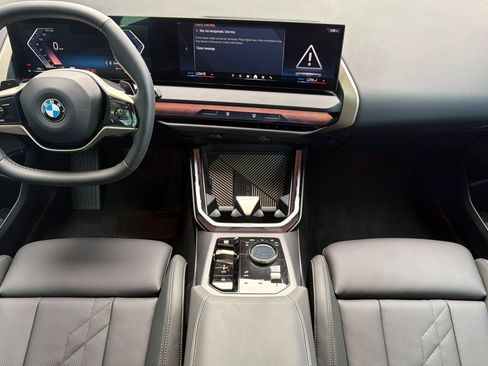 Used 2025 BMW X3 xDrive30i w/ Convenience Package image 17