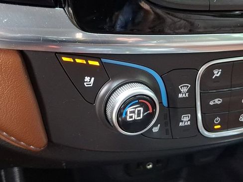 Used 2019 Chevrolet Traverse High Country AWD/4WD image 28