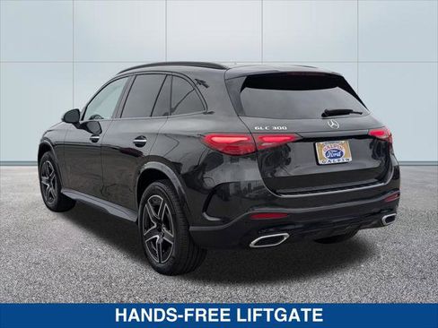 Used 2025 Mercedes-Benz GLC 300 image 3