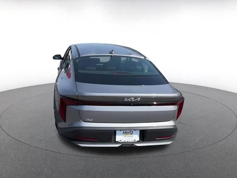 Used 2025 Kia K4 LXS image 6