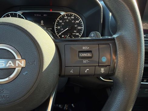 Certified 2023 Nissan Rogue SV image 24