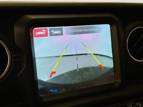 Used 2022 Jeep Wrangler Sahara w/ Cold Weather Group image 23