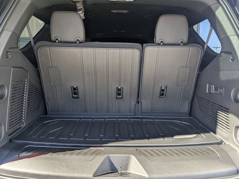 New 2026 GMC Yukon Elevation w/ LPO, Floor Liner Package image 17