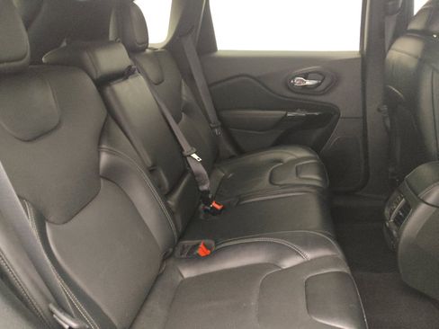 Used 2023 Jeep Cherokee Altitude Lux image 19