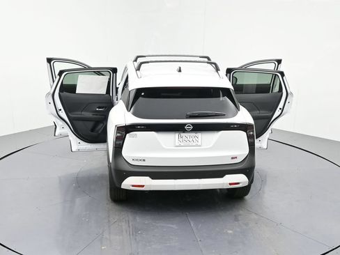 New 2026 Nissan Kicks SR w/ Illumination Package FWD image 21