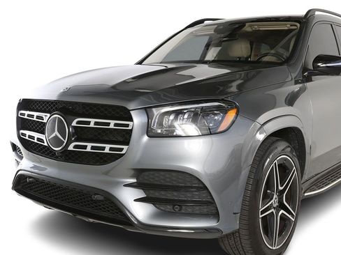 Used 2023 Mercedes-Benz GLS 580 4MATIC image 8