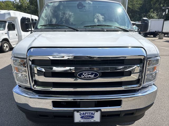New 2027 Ford E-450 and Econoline 450 Super Duty w/ Driver's Safety Package RWD image 10