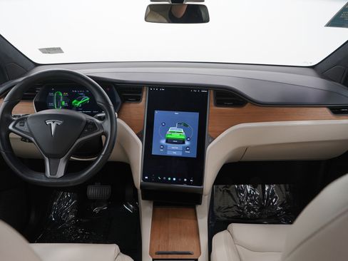 Used 2020 Tesla Model X Long Range AWD/4WD image 24