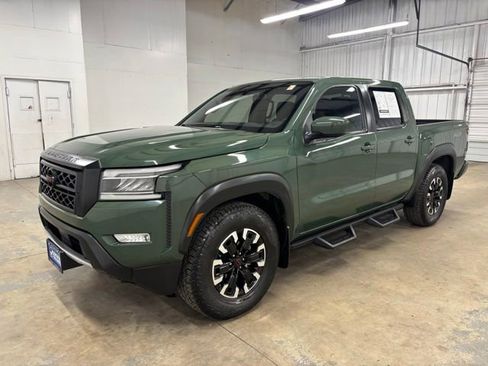 Used 2024 Nissan Frontier Pro-X RWD image 3