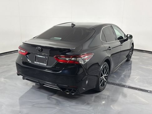 Used 2022 Toyota Camry SE FWD image 5