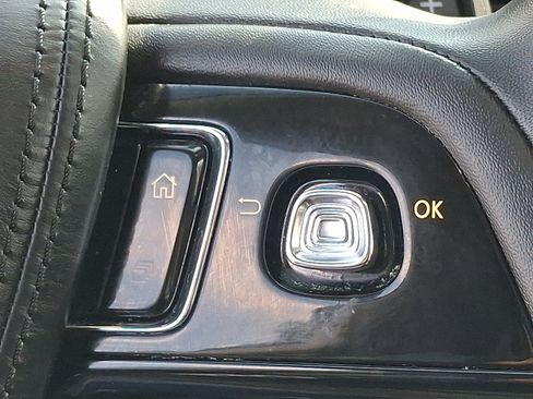 Used 2023 Lincoln Aviator Standard w/ Premium Package image 24