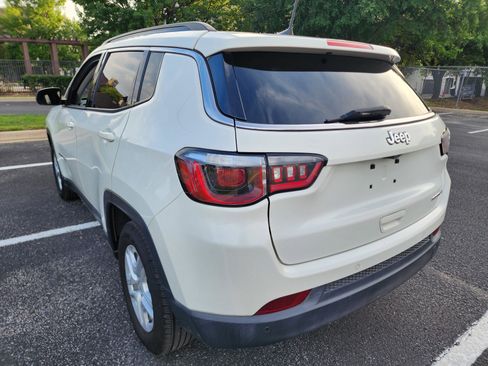 Used 2019 Jeep Compass Sport w/ Cold Weather Group FWD image 5
