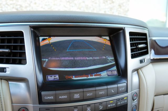 Used 2013 Lexus LX 570 4WD w/ Luxury Pkg w/Pre-crash image 28