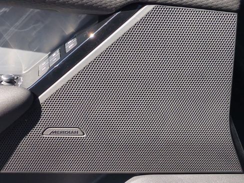 Used 2022 Land Rover Range Rover Velar R-Dynamic S image 30