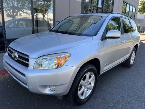 Used 2007 Toyota RAV4 Limited FWD image 1