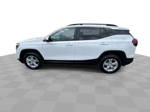 Used 2023 GMC Terrain SLE w/ Driver Convenience Package image 5