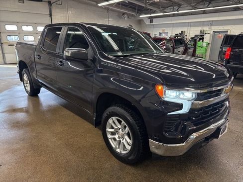 Used 2023 Chevrolet Silverado 1500 LT image 8