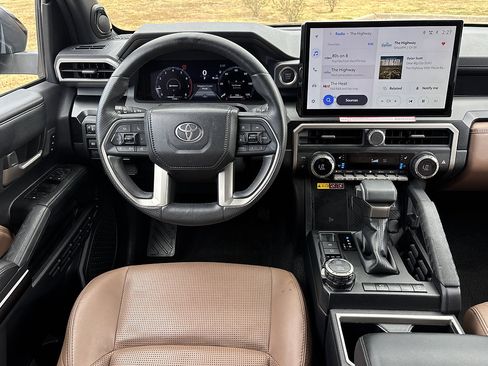Certified 2026 Toyota 4Runner Limited AWD/4WD image 11