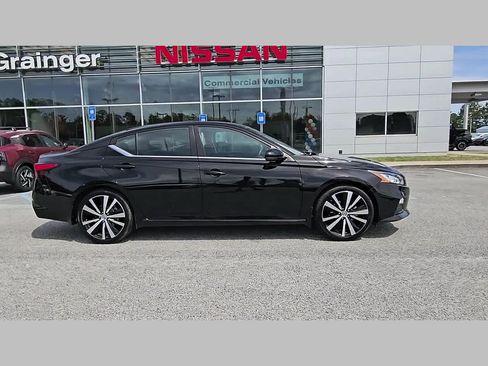 Used 2021 Nissan Altima 2.5 SR w/ SR Premium Package FWD image 36
