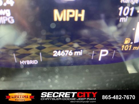 Used 2023 Jeep Wrangler Unlimited w/ Sun & Screen Package AWD/4WD image 19