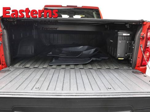 Used 2022 Chevrolet Silverado 1500 LT AWD/4WD image 9