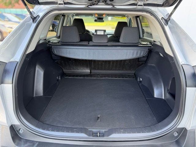 Used 2019 Toyota RAV4 LE w/ All Weather Liner Package AWD/4WD image 24