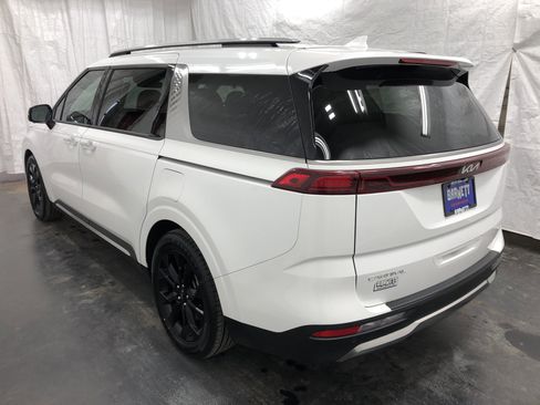 Certified 2024 Kia Carnival SX Prestige image 4